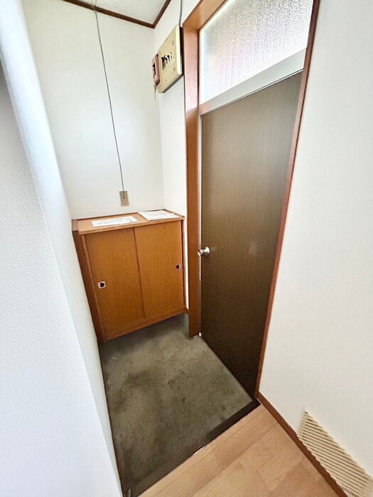 物件内観写真19　(玄関)