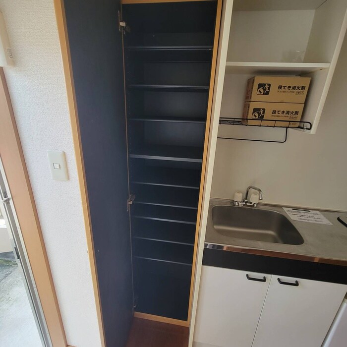 物件内観写真18　(靴箱)
