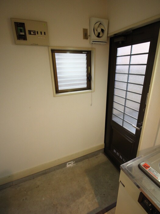 物件内観写真20　(玄関)