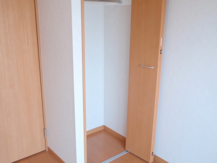 物件内観写真13　(収納)