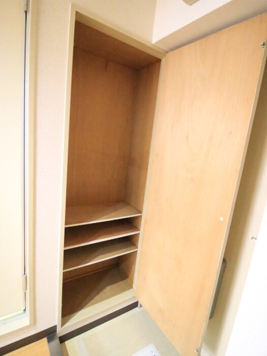 物件内観写真7　(靴箱)