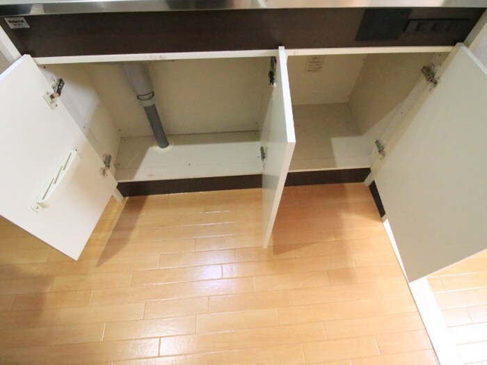 物件内観写真16　(収納)