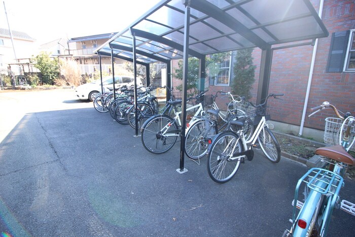 物件外観写真5　(駐輪場)