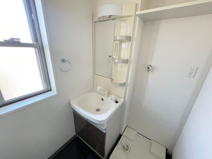 物件内観写真9　(洗面)