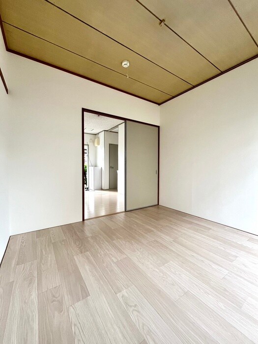 物件内観写真8　(居室)