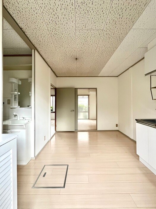 物件内観写真18　(廊下)