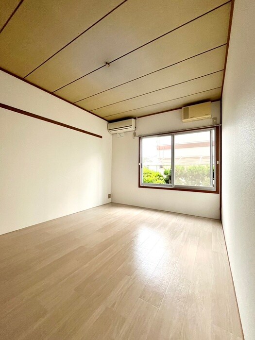 物件内観写真21　(居室)