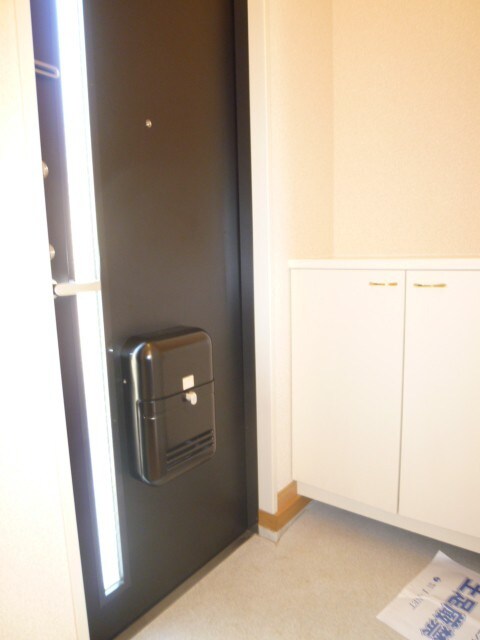 物件内観写真14　(玄関)
