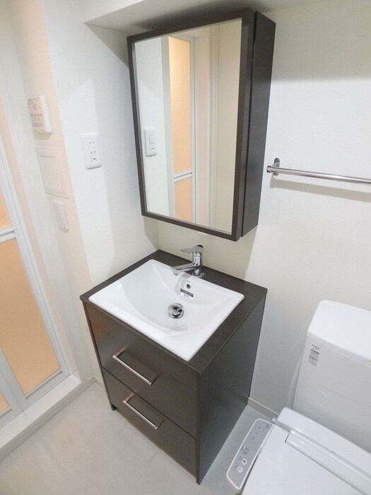 物件内観写真13　(洗面)