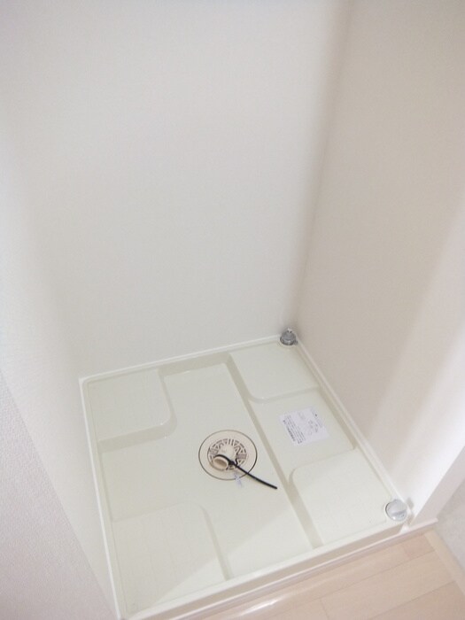 物件内観写真13　(洗濯機置場)