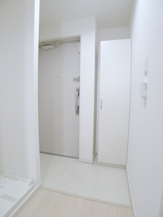 物件内観写真19　(玄関)