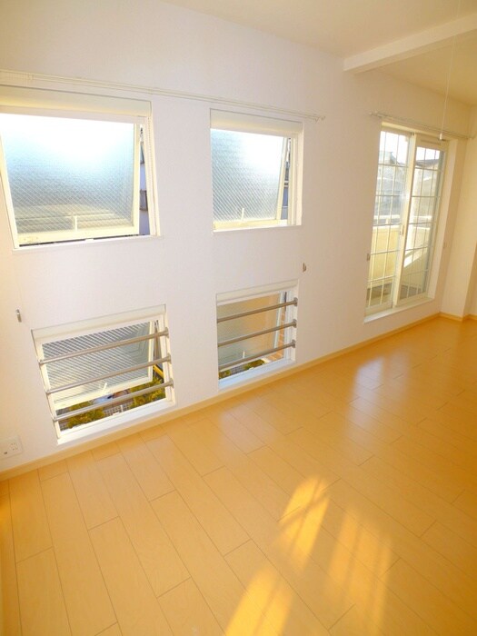 物件内観写真9　(ベランダ・バルコニー)