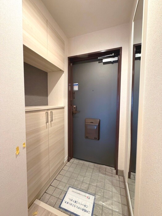 物件内観写真7　(玄関)