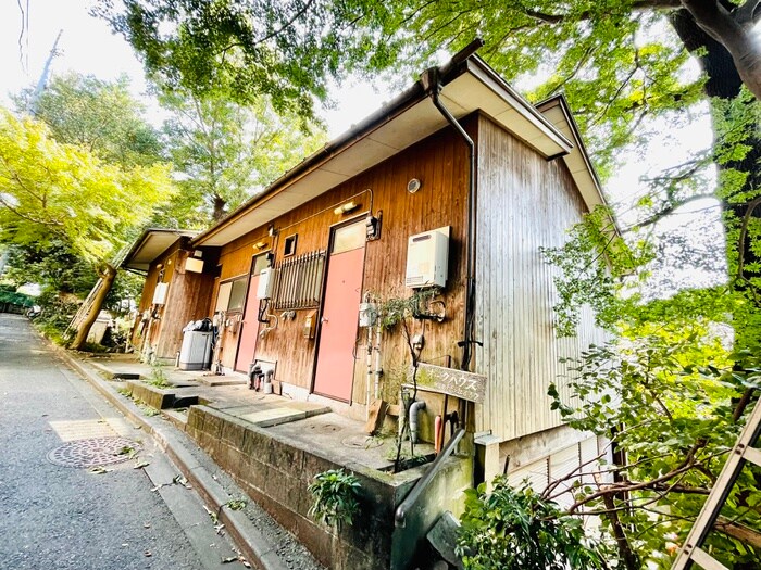 物件外観写真1　(エントランス部分)