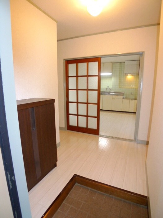 物件内観写真15　(玄関)