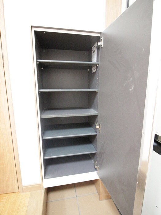 物件内観写真8　(靴箱)