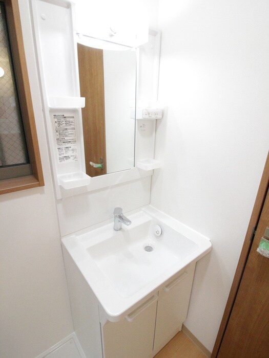 物件内観写真11　(洗面)