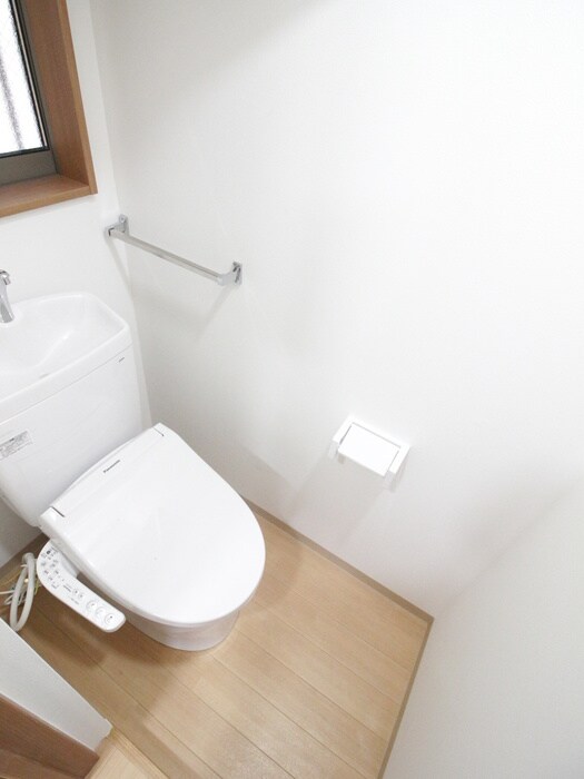 物件内観写真13　(トイレ)