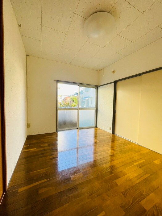 物件内観写真4　(居室)