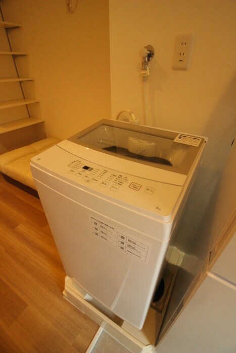 物件内観写真15　(洗濯機置場)