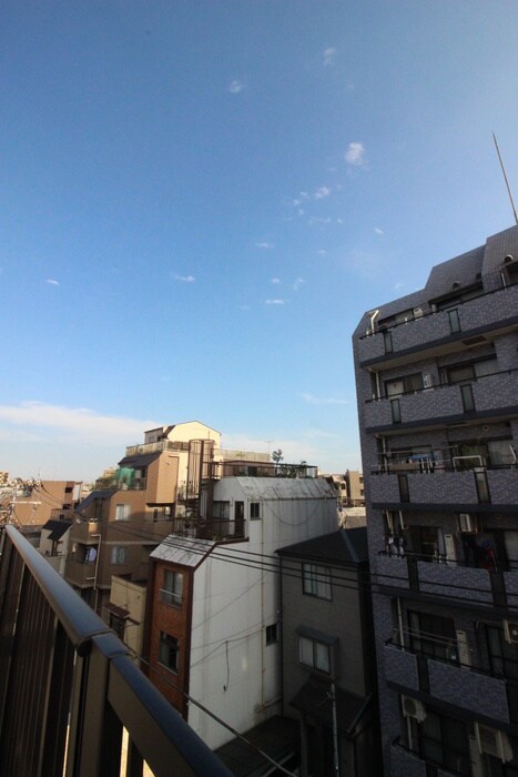 物件内観写真16　(室内からの展望)