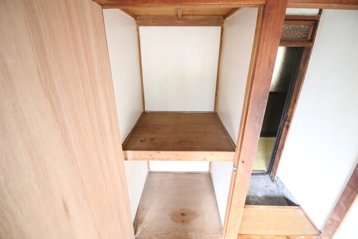 物件内観写真18　(収納)