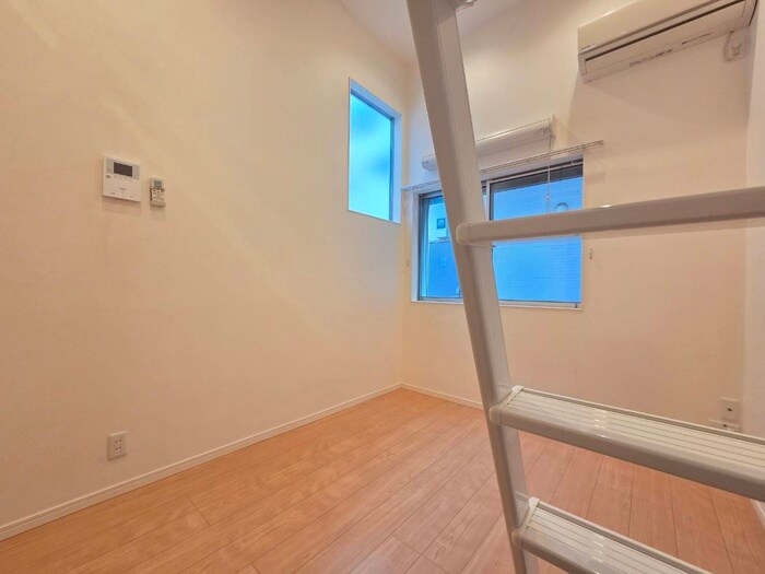 物件内観写真10　(居室)