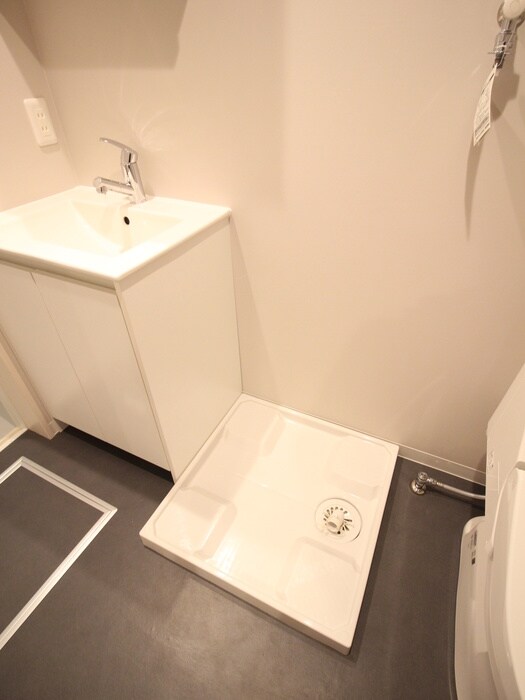 物件内観写真16　(洗濯機置場)