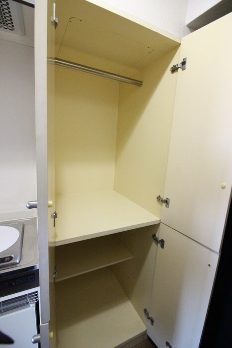 物件内観写真10　(収納)