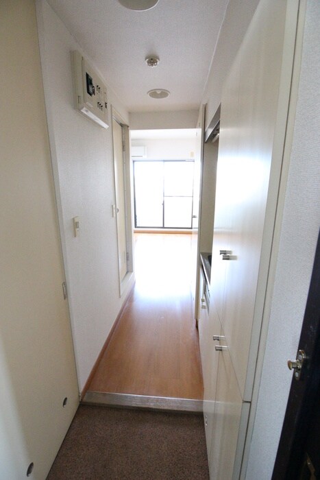 物件内観写真14　(玄関)