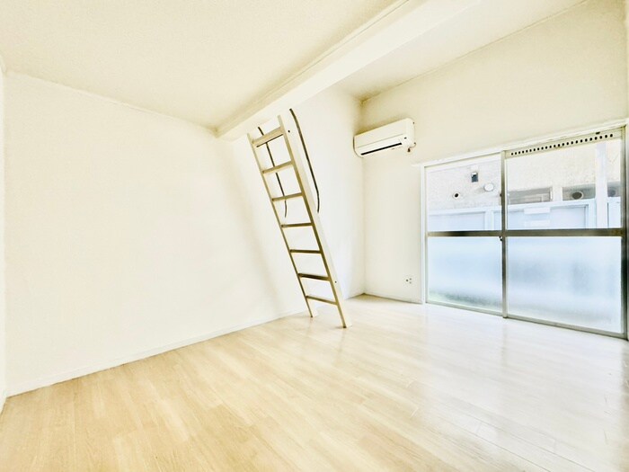 物件内観写真3　(居室)