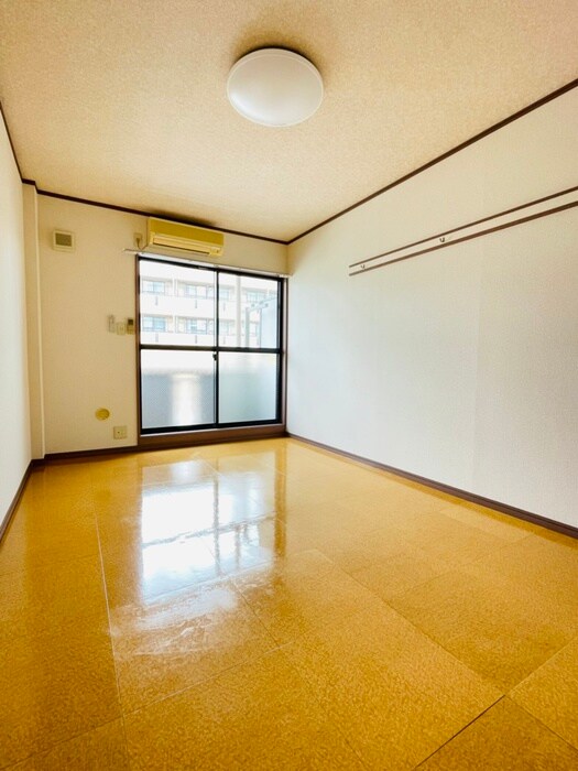 物件内観写真5　(居室)