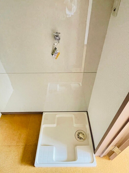 物件内観写真9　(洗濯機置場)