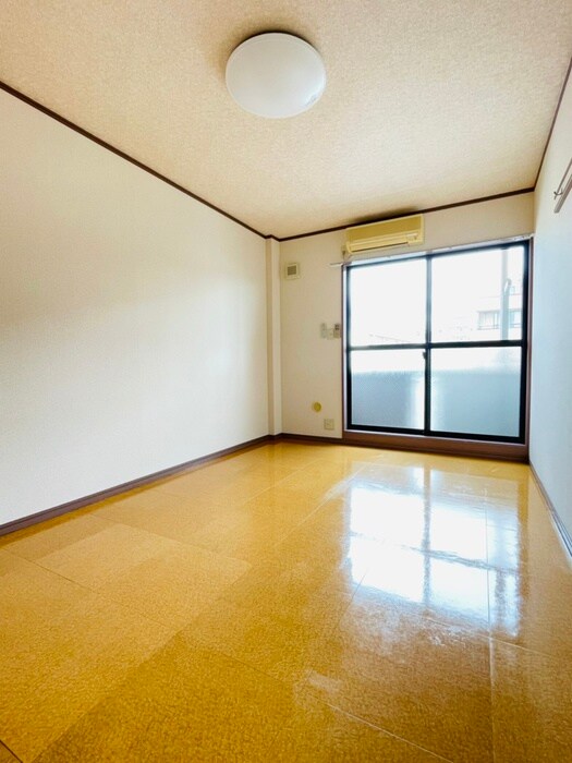 物件内観写真19　(居室)