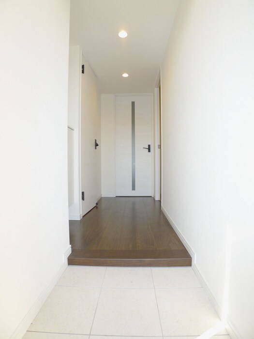 物件内観写真17　(玄関)