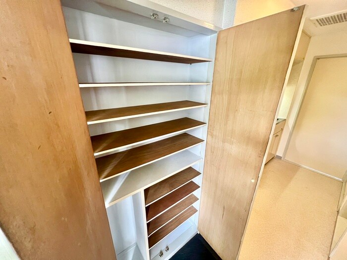 物件内観写真14　(靴箱)