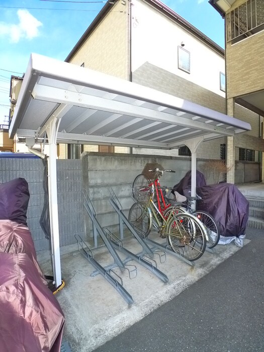 物件外観写真5　(駐輪場)