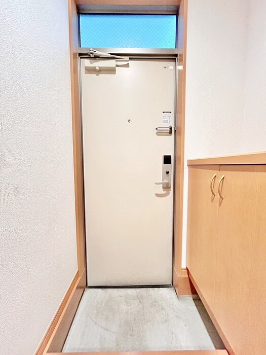 物件内観写真22　(玄関)