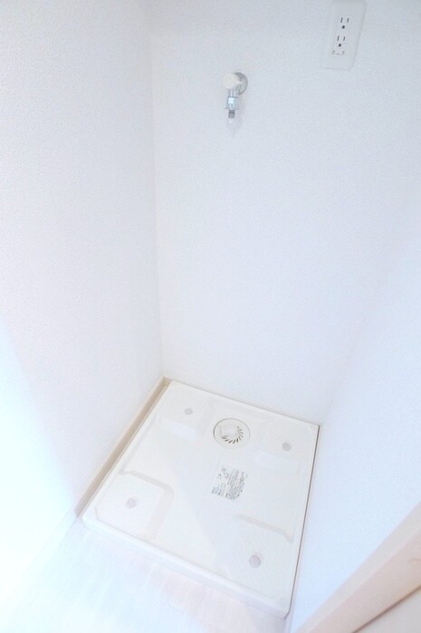 物件内観写真13　(洗濯機置場)