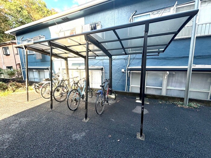 物件外観写真5　(駐輪場)