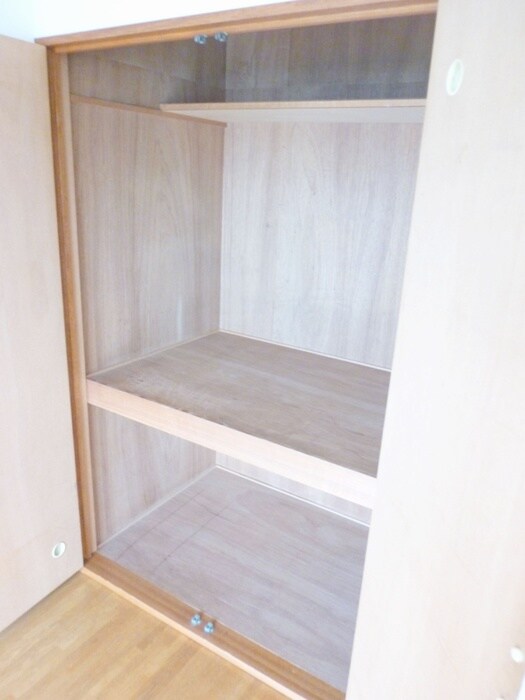 物件内観写真12　(収納)