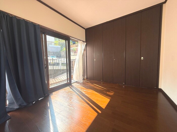 物件内観写真4　(居室)