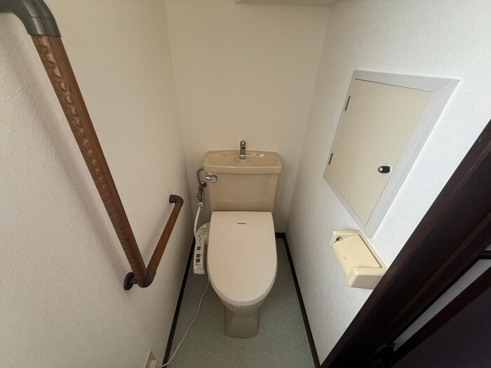 物件内観写真10　(トイレ)