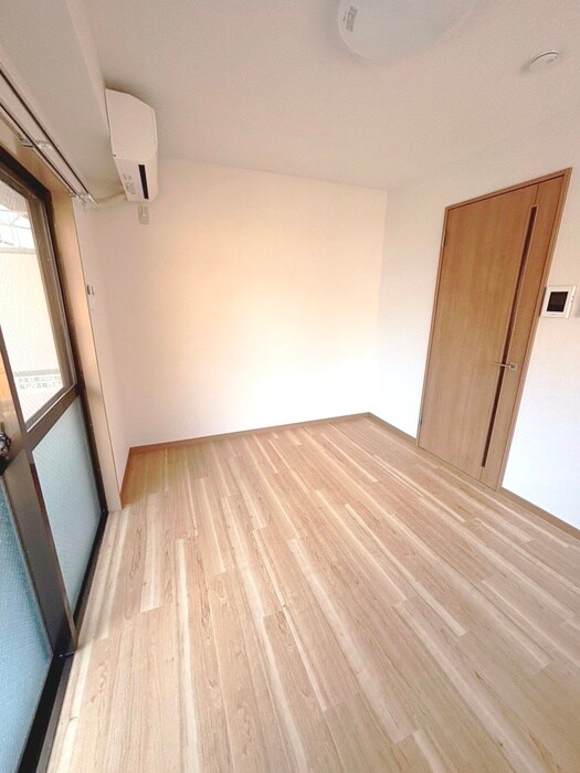 物件内観写真9　(居室)