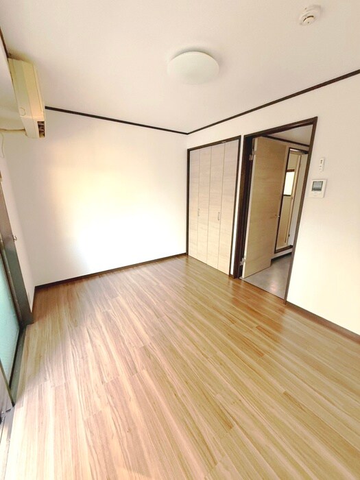 物件内観写真9　(居室)