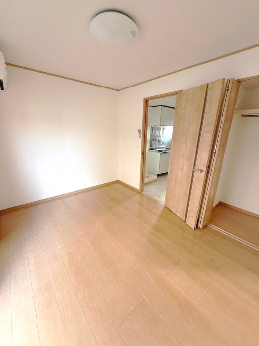 物件内観写真10　(居室)