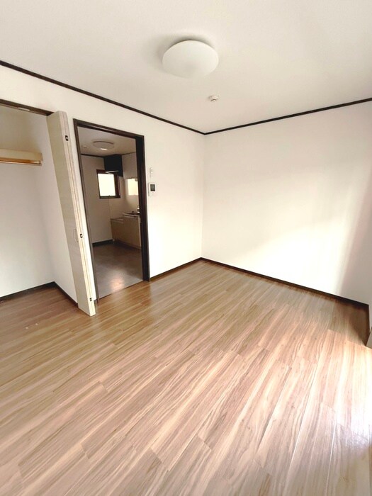 物件内観写真10　(居室)