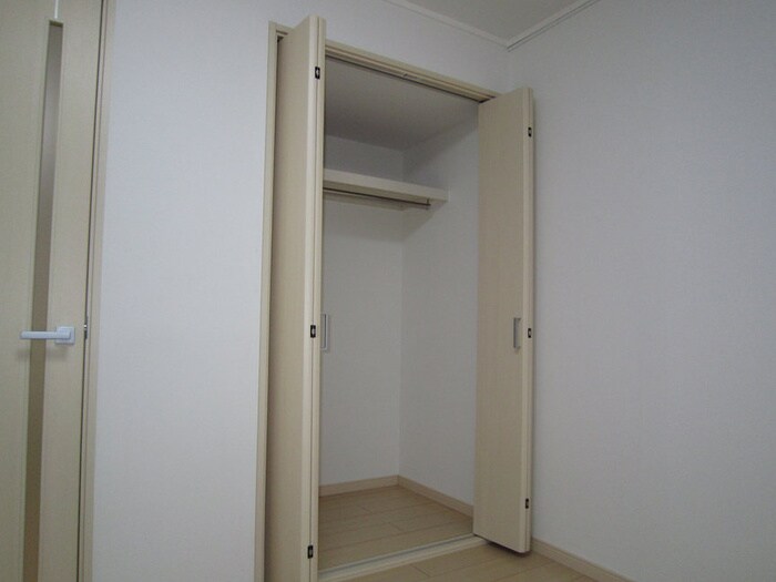 物件内観写真11　(収納)