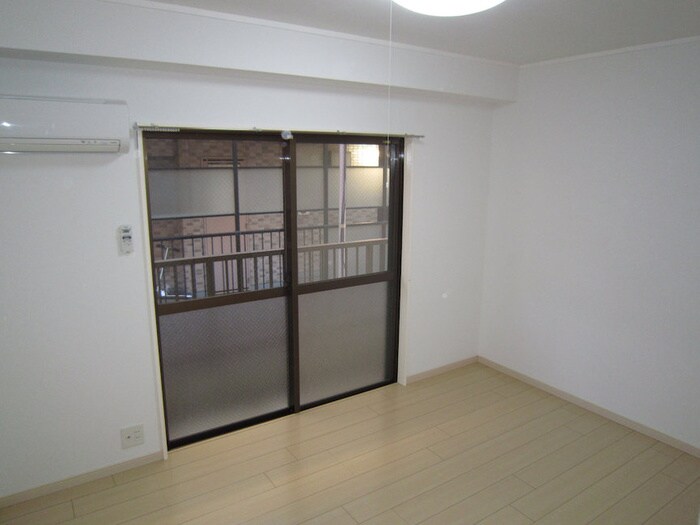 物件内観写真12　(居室)