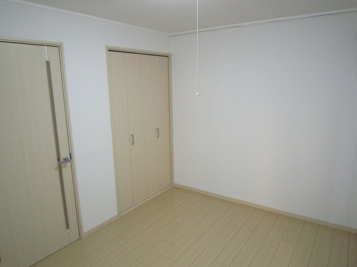 物件内観写真13　(居室)